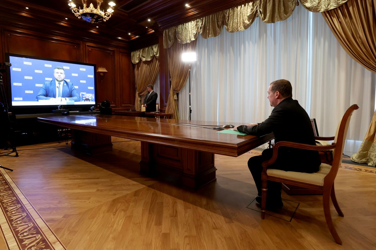 Дмитрий Медведев поддержал кандидатуру врио зампреда правительства Курской области на должность секретаря реготделения «Единой России»