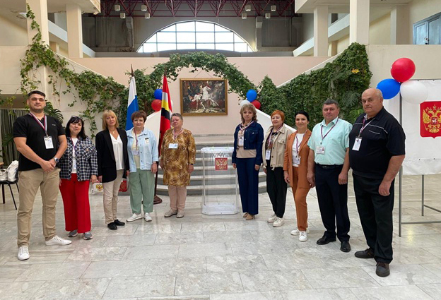 Открытие участков для голосования утром